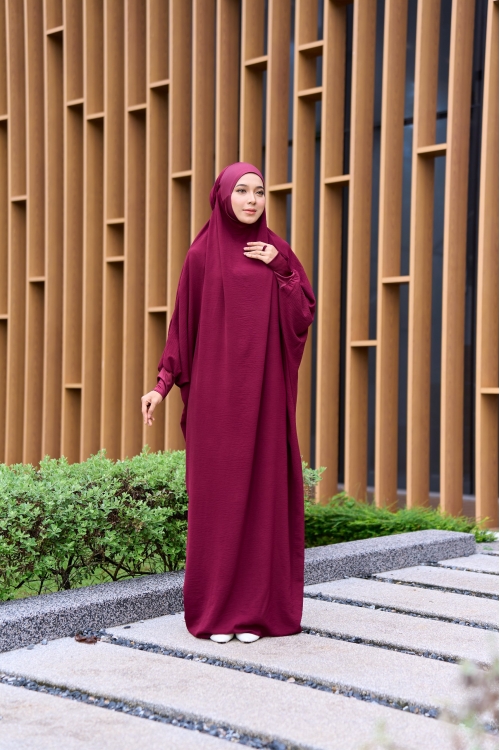 Camilia Dark Cheery